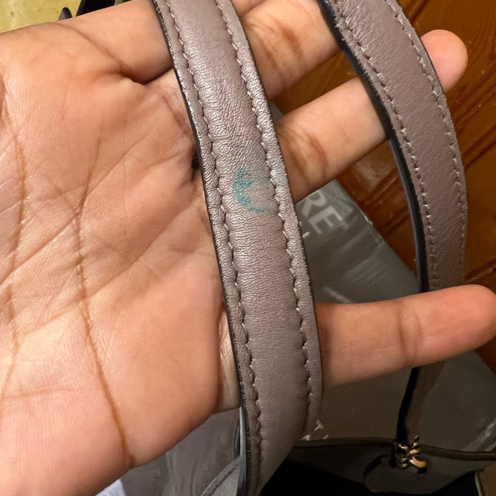 Ferragamo bag - Picture 5 of 11